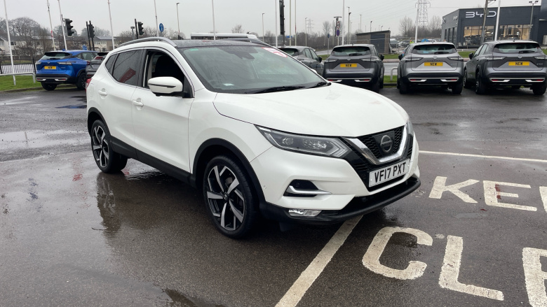 Nissan Qashqai 1.6 DiG-T Tekna [Glass Roof pack] 5dr Petrol Hatchback